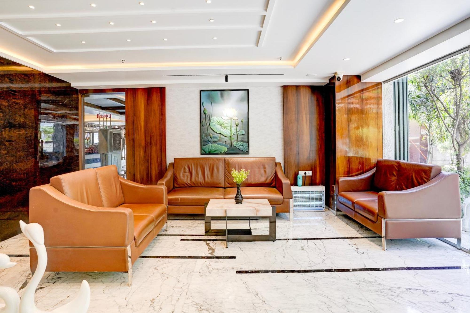 Palette Magarpatta City Formerly Emerald Guestimony Pune Exterior photo