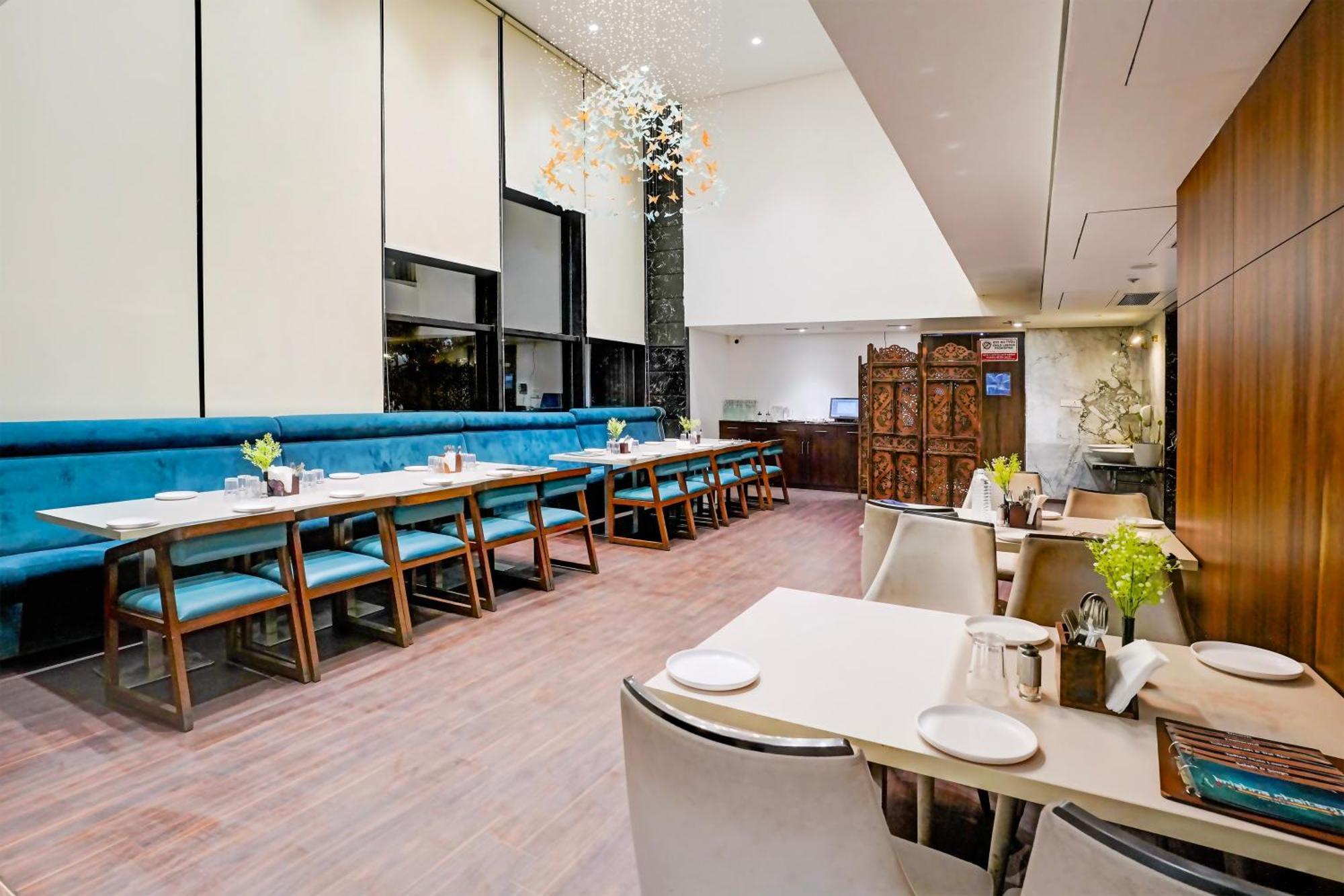 Palette Magarpatta City Formerly Emerald Guestimony Pune Exterior photo