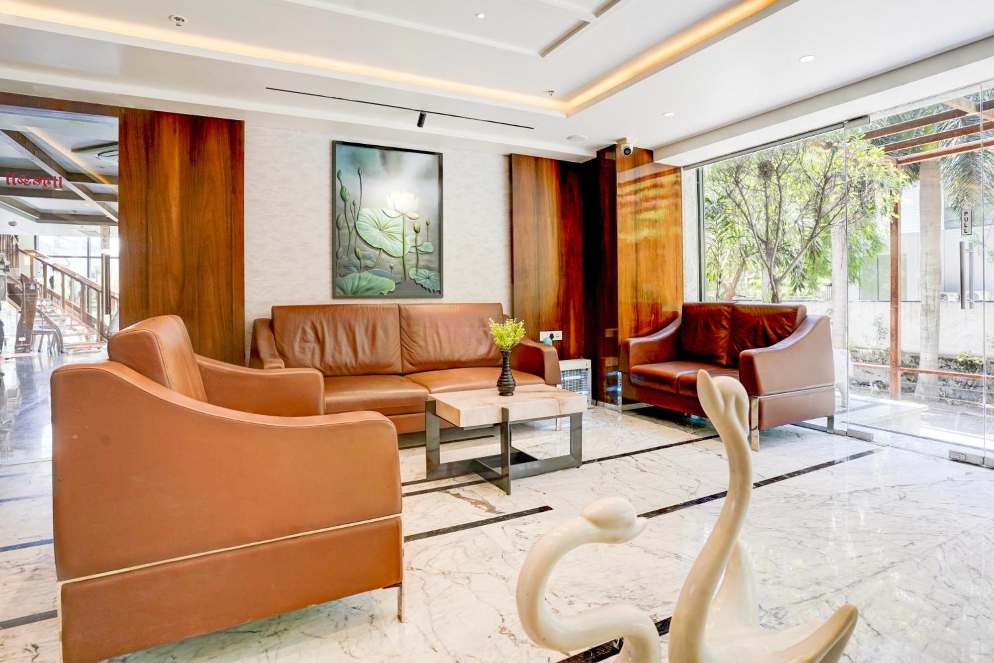 Palette Magarpatta City Formerly Emerald Guestimony Pune Exterior photo