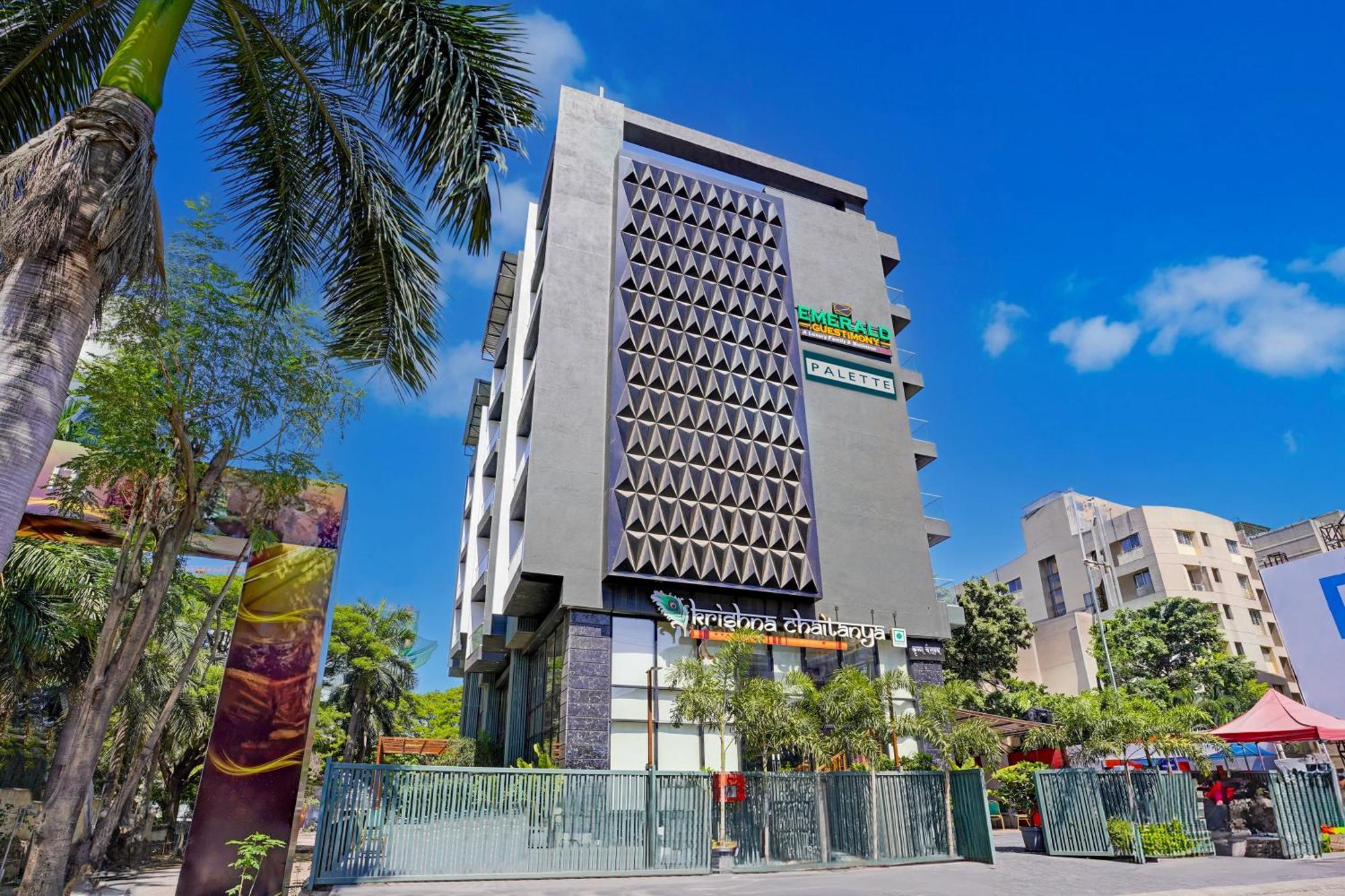 Palette Magarpatta City Formerly Emerald Guestimony Pune Exterior photo